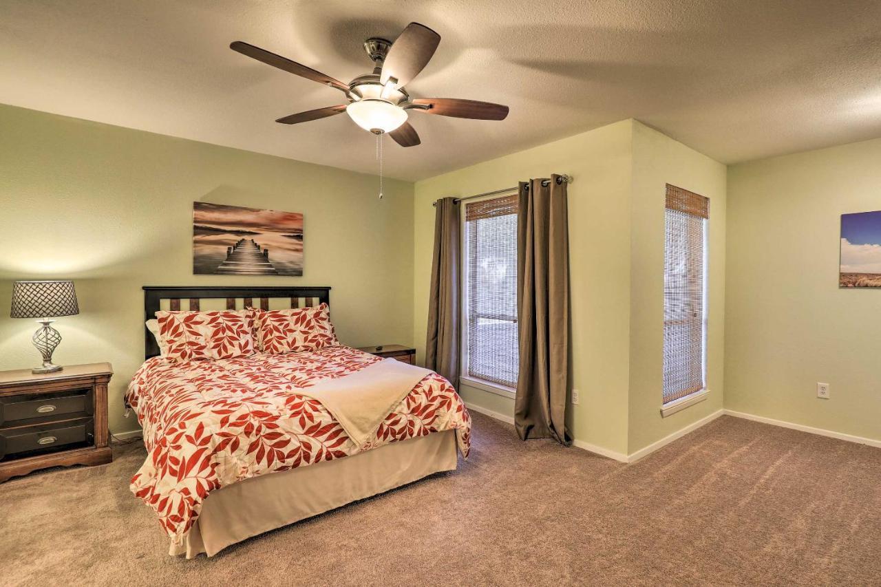 Granbury Getaway With Lake Views 2 Mi To Downtown! Bagian luar foto