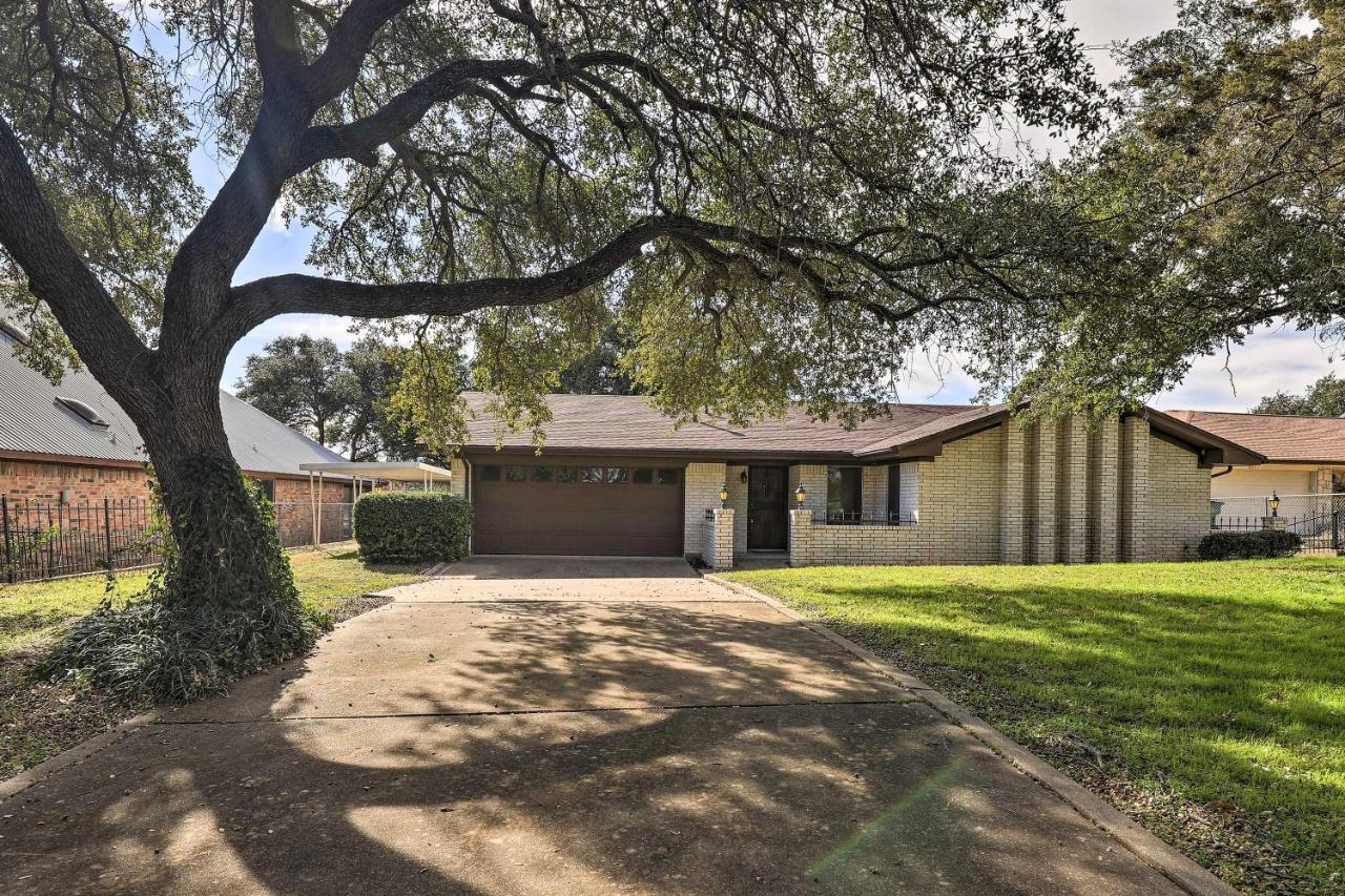Granbury Getaway With Lake Views 2 Mi To Downtown! Bagian luar foto