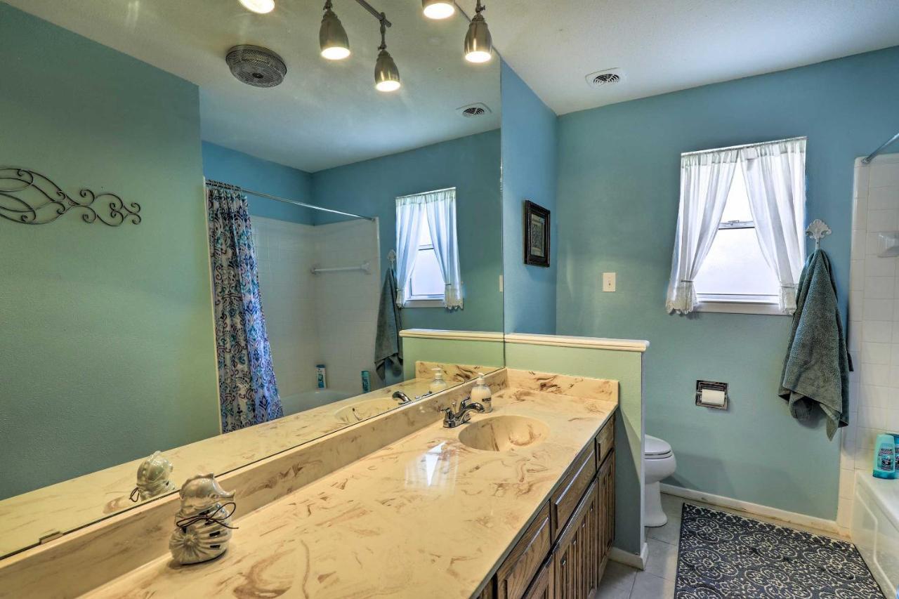 Granbury Getaway With Lake Views 2 Mi To Downtown! Bagian luar foto